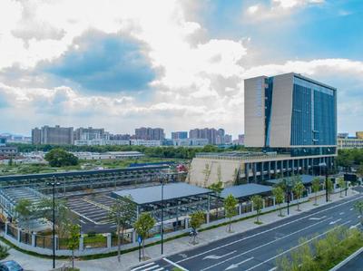 杭州最大出租车服务区开业，为的哥的姐提供全方位“一站式”服务